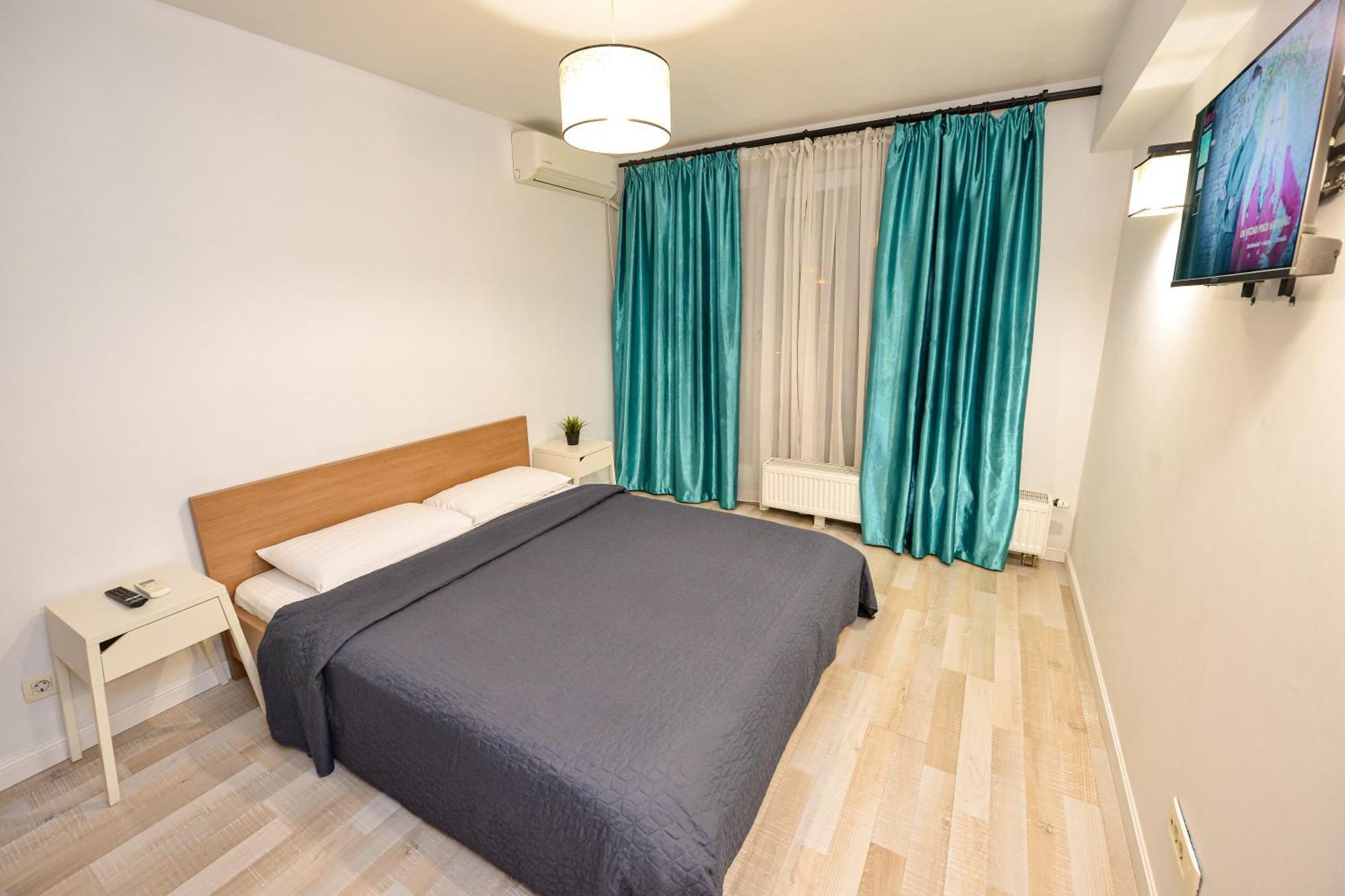 Dracula Adventure Tours Accommodation Bukarest Exterior foto