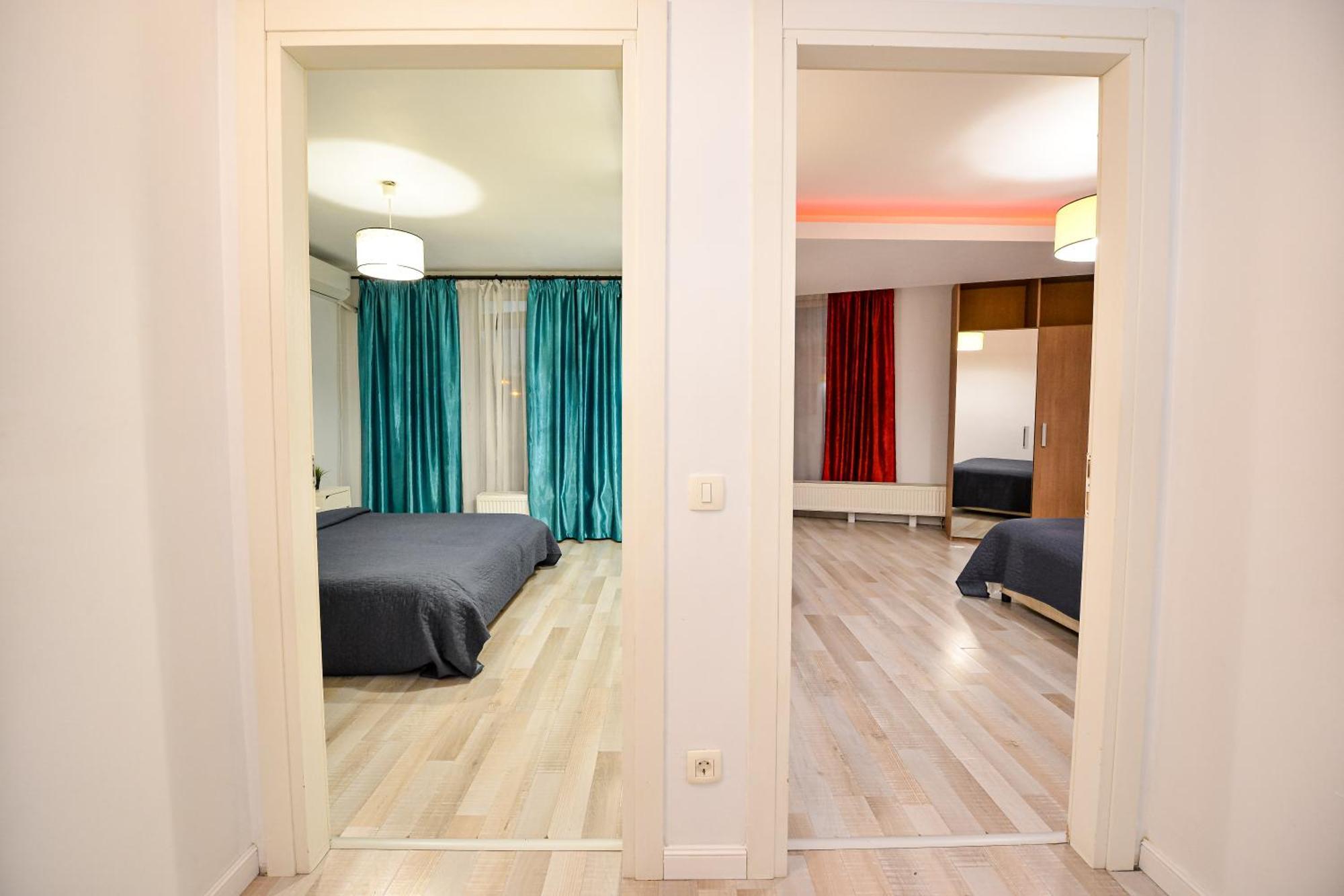 Dracula Adventure Tours Accommodation Bukarest Exterior foto