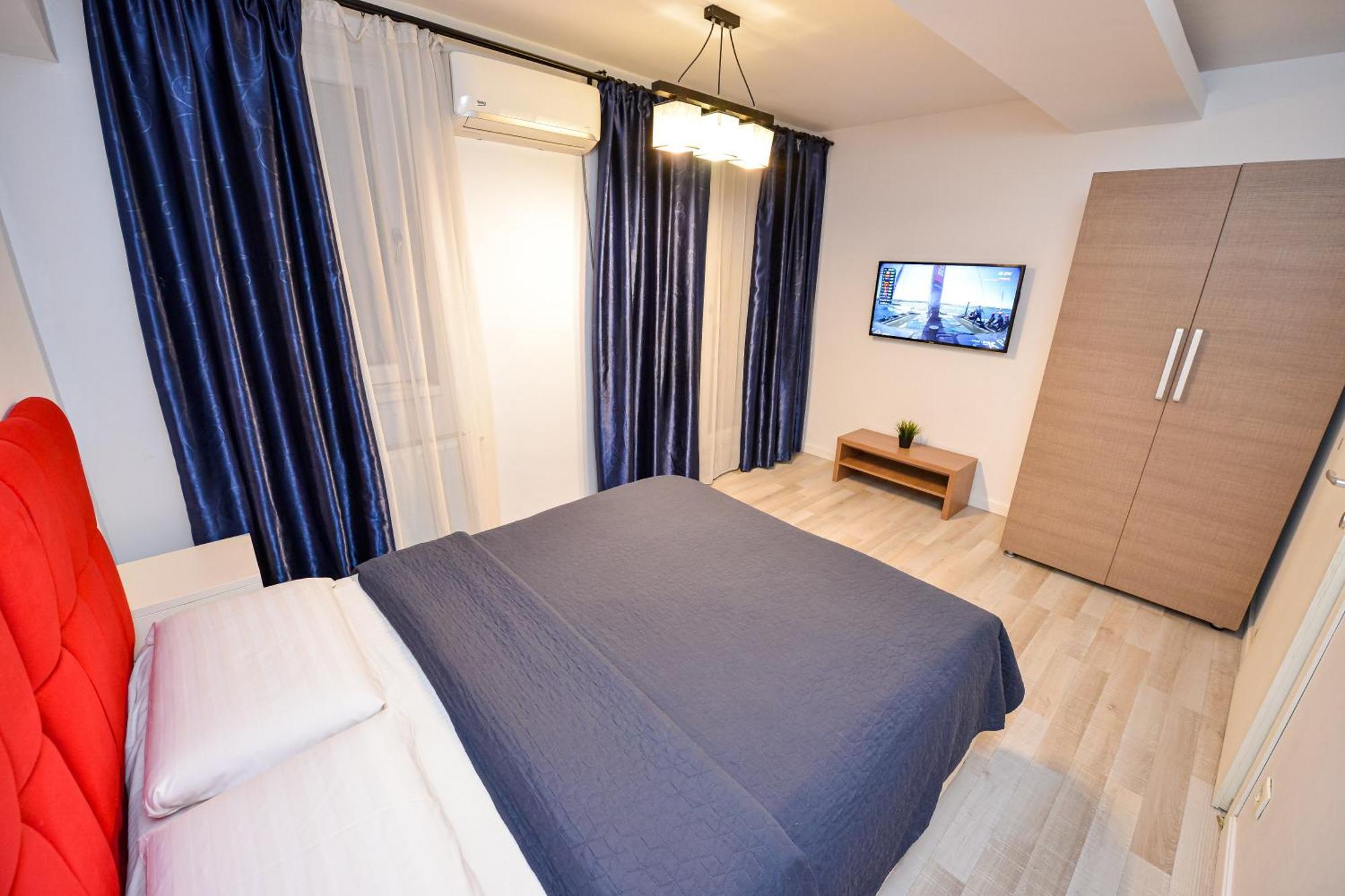 Dracula Adventure Tours Accommodation Bukarest Exterior foto