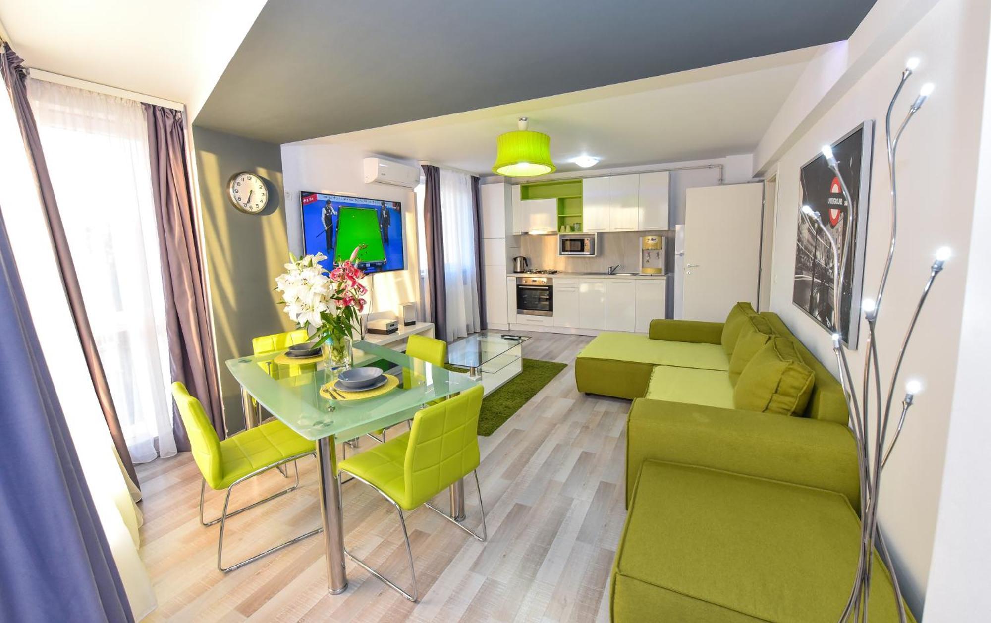Dracula Adventure Tours Accommodation Bukarest Exterior foto